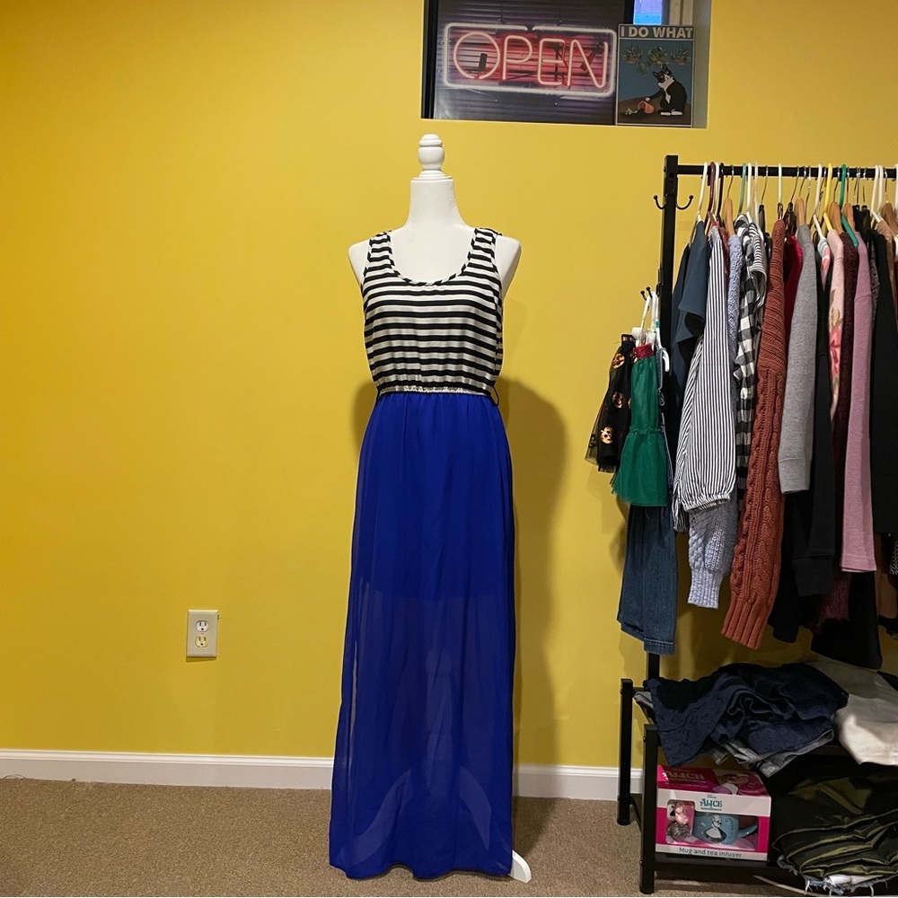 Charlotte‎ Russe Maxi Dress Medium